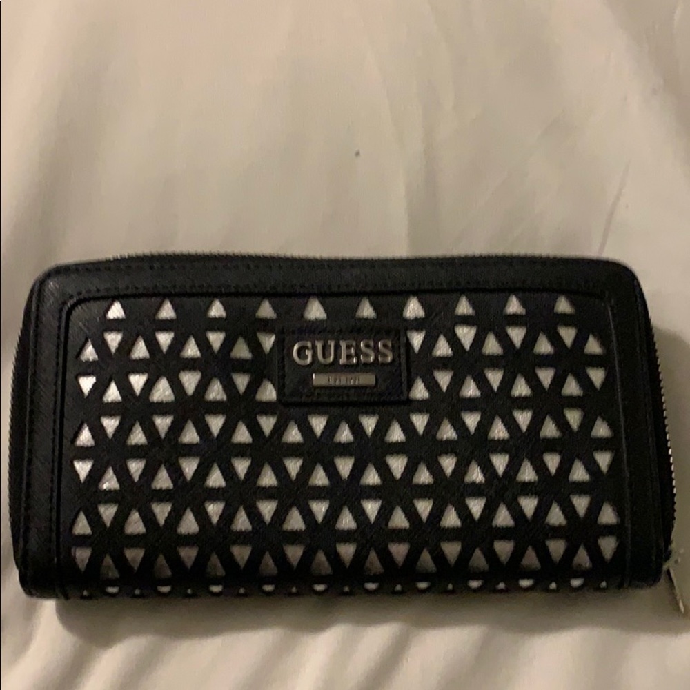 Guess wallet